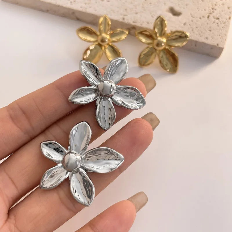 Flat Flower Earring