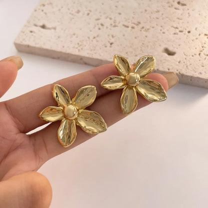 Flat Flower Earring