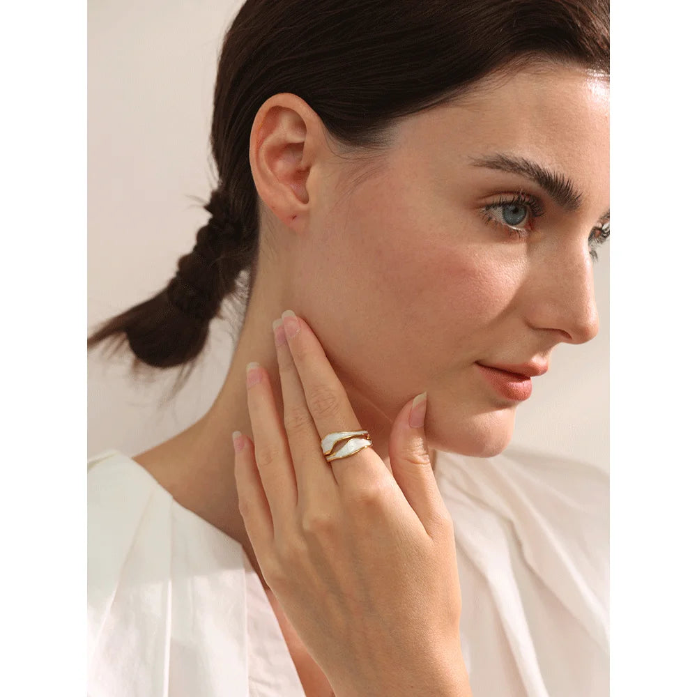 Elegant White Enamel Irregular Ring - 18k Gold