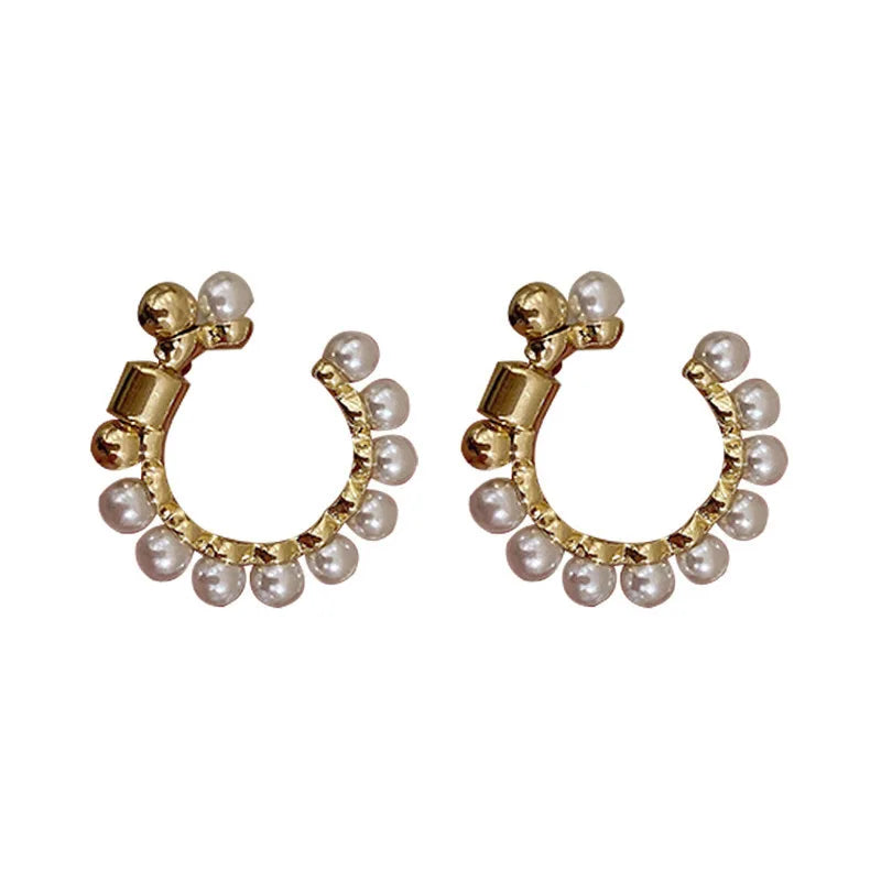 C-Type Hoop Earring with Pearl