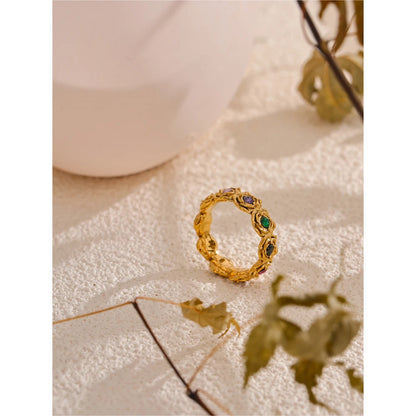 Vibrant Cubic Zirconia Flower Ring - 18K Gold