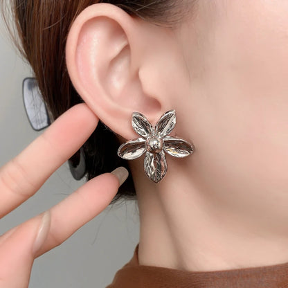 Flat Flower Earring